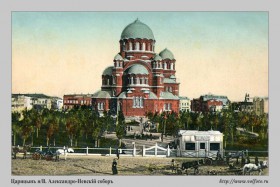 Александро-Невский собор на Александровской площади Царицына
